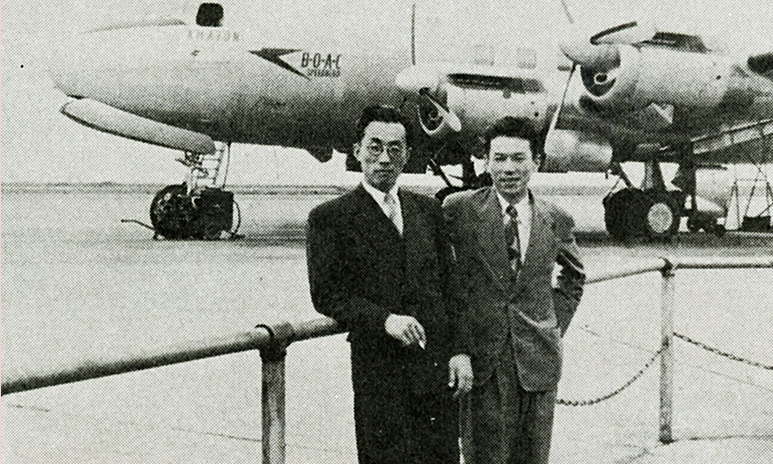 1950年の羽田空港にて