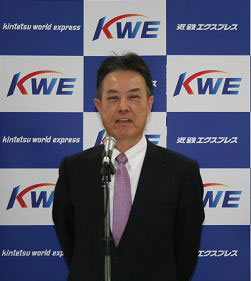年賀式で挨拶する当社社長 石崎